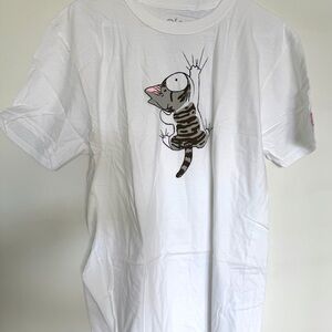 Chi’S Sweet Home White Cat Graphic Tee